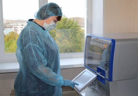 Росатомфлот оказал помощь в открытии ПЦР-лаборатории для диагностики COVID-19 в Мурманске