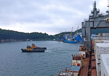 Атомный контейнеровоз «Севморпуть» вышел из Петропавловска-Камчатского в направлении порта Мурманск 