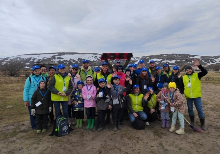 Волонтеры Росатомфлота приняли участие в «Большом арктическом субботнике» в поселке Териберка