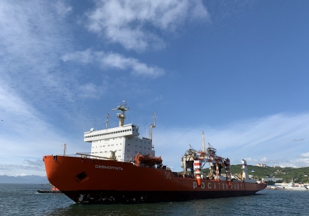 Атомный контейнеровоз «Севморпуть» взял курс на морской порт Санкт-Петербург