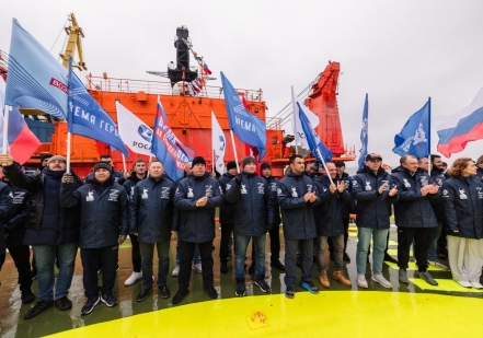 Участники второго потока федеральной программы «Время героев» завершили экспедицию на Северный  полюс