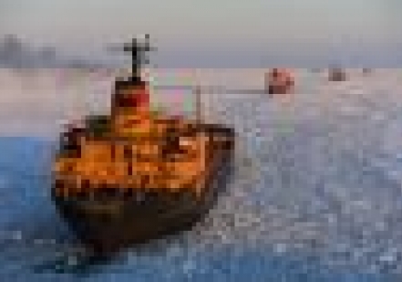Атомоход «Вайгач» освободил из балтийского плена 258 судов