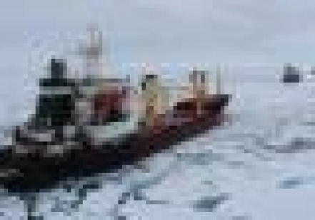НАВИГАЦИЯ ПО СЕВМОРПУТИ ПРОДОЛЖАЕТСЯ